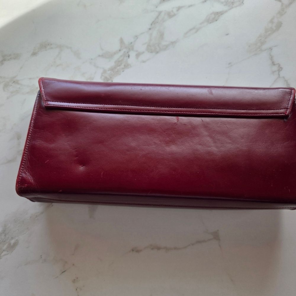 Rolfs Burgundy Leather Envelope Clutch with Gold-Tone Lock - Picture 2 of 8